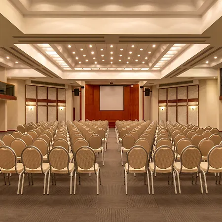 Paloma Perissia Side