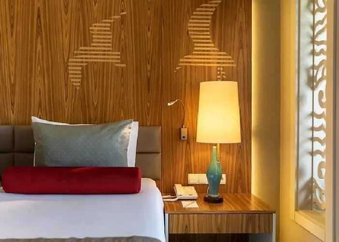 Resort Paloma Perissia Side