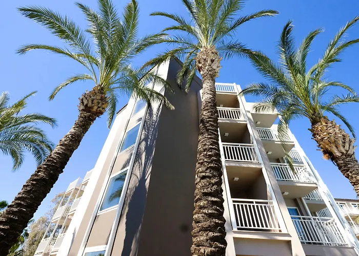 Resort Paloma Perissia Side