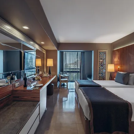 Paloma Perissia Feriested