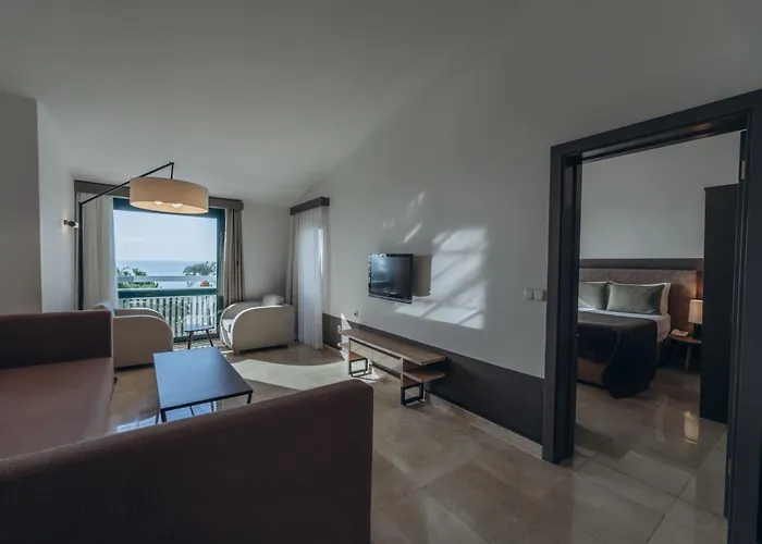 Paloma Perissia منتجع 5*