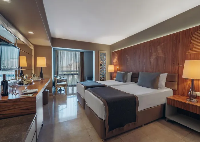 Paloma Perissia 5* سيدي